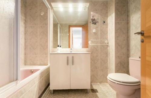 Beachside Apartment with Beautiful Sea Views - Photo 12