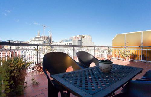 ApartEasy - Atic Sagrada Familia - Foto 1
