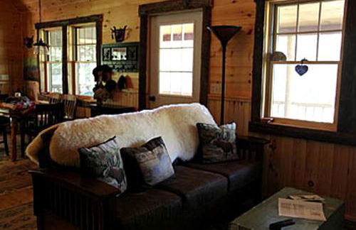 Elegantly Rustic Cabin on Secluded Island near Lake Placid on Saranac Lake, New York - Foto 11