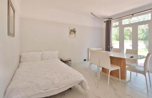 Surbiton Home with free parkings, Surbiton, Kingston upon Thames, Surrey, Greater London UK - Foto 17