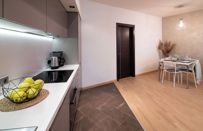 Audeju Two Bedroom With Two Bathrooms - Photo 14