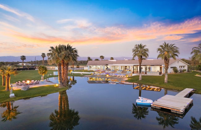 Buena Vista by Avantstay Massive Outdoor Oasis w Pool Spa Firepit - Foto 10