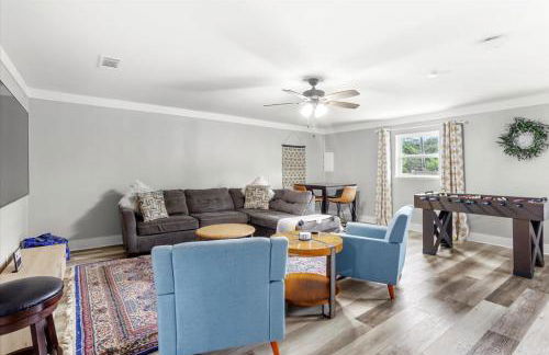 Ranch Home Gem 5BR Home Sleeps 12 with Game Room - Foto 32