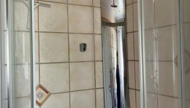 Ferienwohnung in Solms - Photo 3, Shower