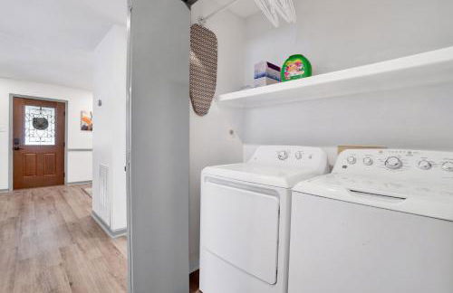 Treehouse Retreat 2Bed 2Bath Entire Townhome in The Woodlands - Foto 22