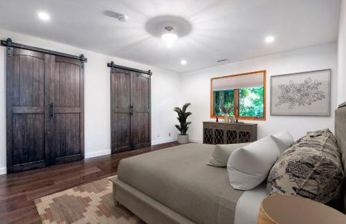 Luxury Home Atop the Hills - Foto 16