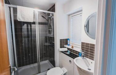 Modern 2-Bed Near Braehead - Foto 3