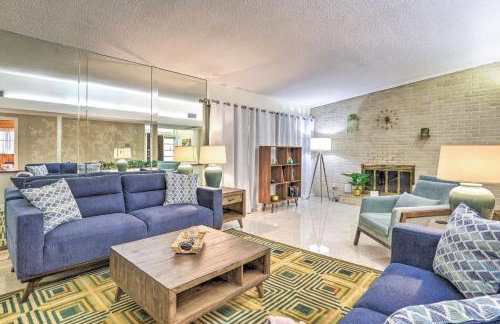 Retro St Pete Home with Private Heated Pool - Foto 1