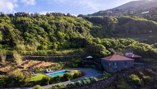 Stone Home Casa do Caisinho Pico island - Photo 3