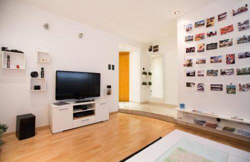 eazZynight Center Apartment - Foto 5