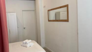 HERMOSO PISO a 3 min de la ESTACION DE BUS Y TREN AVE - Photo 5