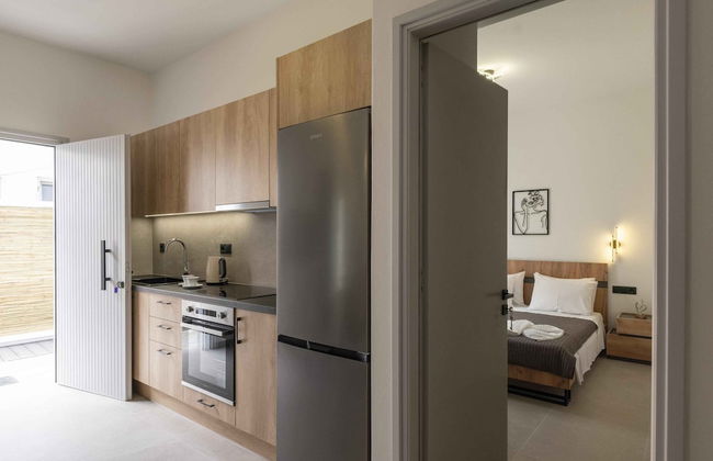 Parikia's Urban Oasis - Photo 13