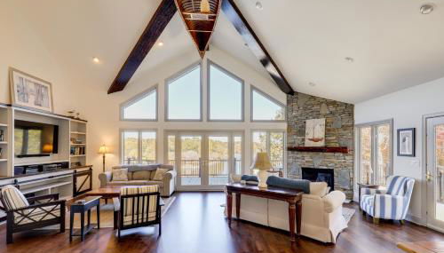 Lakefront Haven with Hot Tub and Game Room in Hickory! - Foto 5