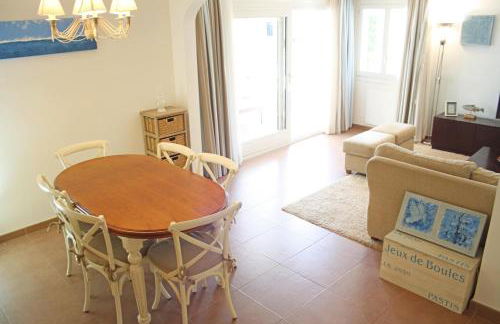 Beautiful seafront house - Photo 13