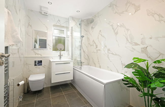 St Martins House Luxury Apts. Ruislip - Photo 53