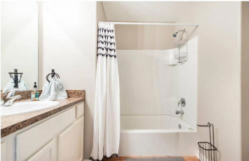 4BR Near Galveston, Kemah NASA, Recently Rehabbed - Foto 19