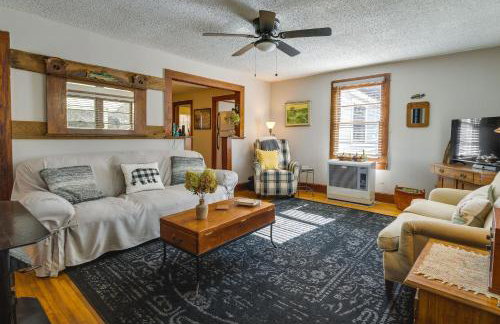 Pet-Friendly Topton Home with Patio, Deck and Views! - Foto 1