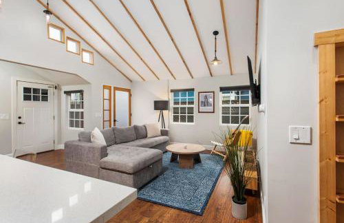 Downtown Culver City House w/ Backyard, AC & Garage - Foto 14