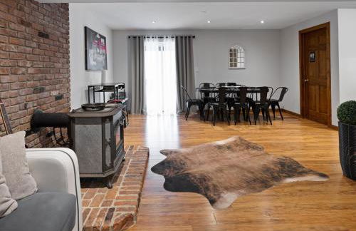 5 min to Lake Chic Cozy Hot Tub - Foto 17