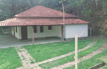 Rancho Leguian Seu refúgio na natureza Cachoeiras de Macacu - Foto 3