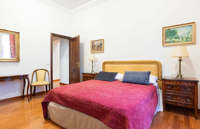 Elegant Salandra Suite - Photo 29