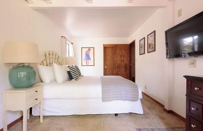 Wolfe by AvantStay | 5mins NorthStar! Fireplace, 2 Private Decks! - Photo 101