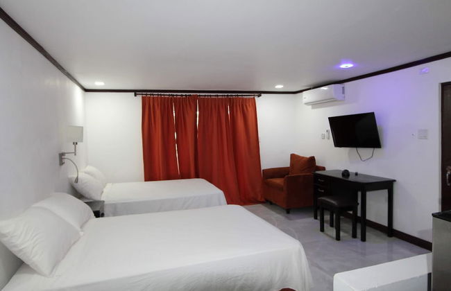 Sand and Blue Seas - Photo 16