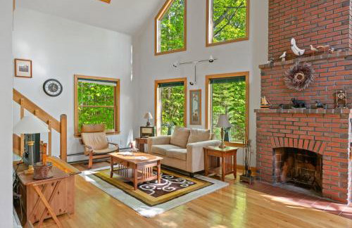 The Tipsy Moose, Ayuh Lakeside Lodge - Photo 14