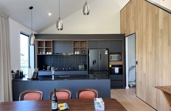 Stunning Lakeview QT Holiday House - Foto 12