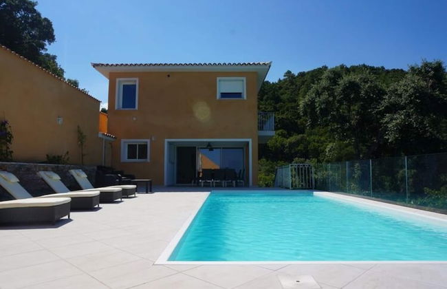 Villa in Solenzara With Pool & Sea View - Foto 1