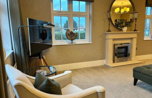 Show home Chester, Chester Zoo, Cheshire Oaks - Photo 5