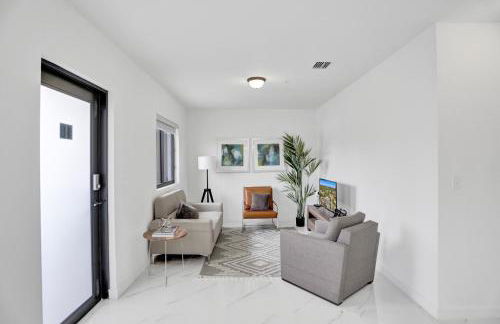 Renzzi Wynwood Apartments - Photo 42
