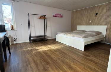 Gemütliches City-Apartment mit Kitchenette & Café im Haus - Foto 1