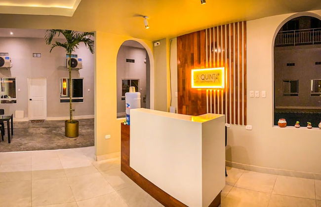 La Quinta Loft Apartments - Photo 1