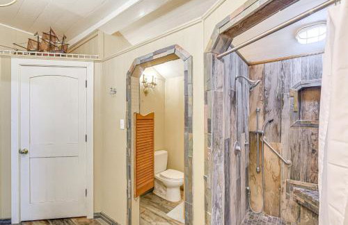 Galveston Bay Retreat Historic La Porte Home! - Foto 18