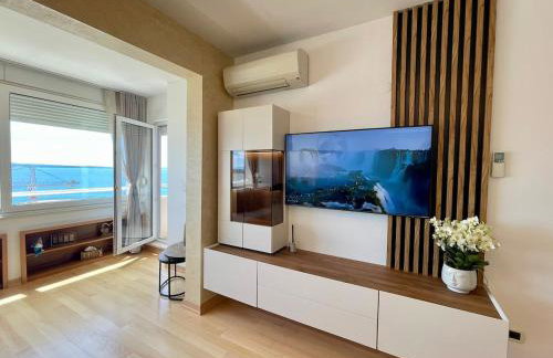 Dora Sunset Sea View Apartment with Balcony - Photo 23