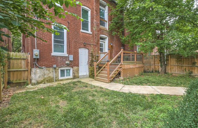 Expansive Downtown Home | JZ Vacation Rentals - Photo 39