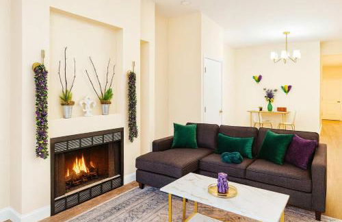 Soulard King 1BR w Washer & 370 Mbps Wi-Fi - Foto 1