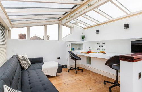 Thrushley Cottage in Wakefield - sleeps 7 - with roof terrace - Foto 24