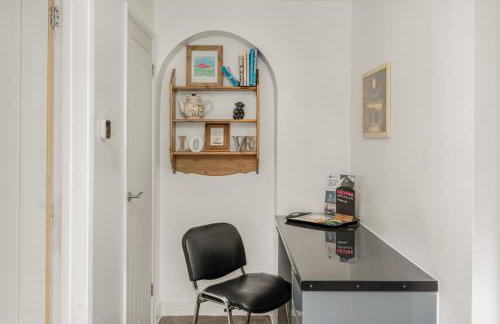 Badger Haven, Apartment 2 - Photo 18