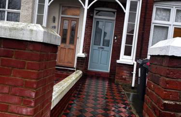 2 bed apartment close to beach - Foto 8