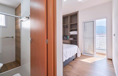 2 QUARTOS com Churrasqueira na Varanda, Piscina, Garagem interna, WiFi 500mbps, Ar Condicionado e Telas de Proteção - Foto 8