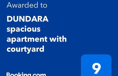 RENATOEMILIA spacious apartment with courtyard - Photo 2