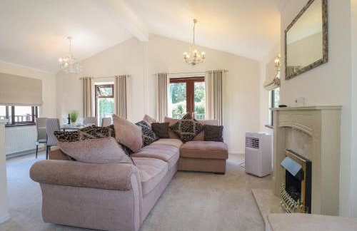 27 Brocklehurst - Photo 3