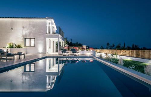 Villa Verde - Heated Pool with Stunning Views, by ZanteWize - Foto 13