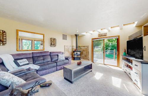 100 Yards to Foster Reservoir! Home with Hot Tub - Foto 5