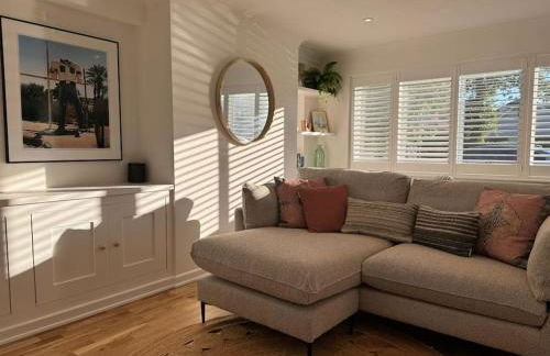 Harbourside garden flat with parking - Photo 19