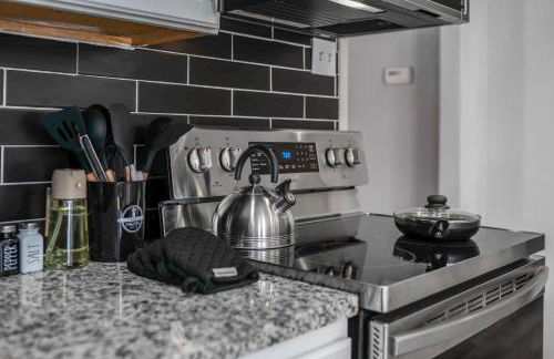 Stylish MCM Home by Frost Center - Foto 12