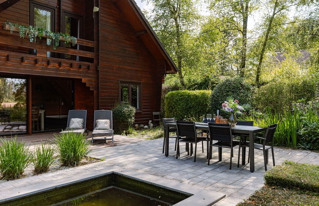 Huswell - Tranquil Retreat Cozy Chalet in the Heart of Urse - Photo 14