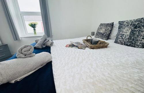 Bolton Terrace - 2 Bedrooms - Sleeps 4 - Photo 2